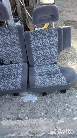 Задние сидение на Нисан Терано