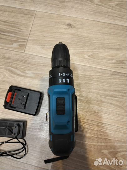 Шуруповерт Makita