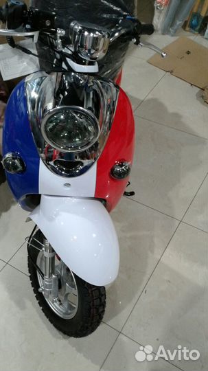 Скутер Vento Retro 49.6CC Франция (по факту 150)