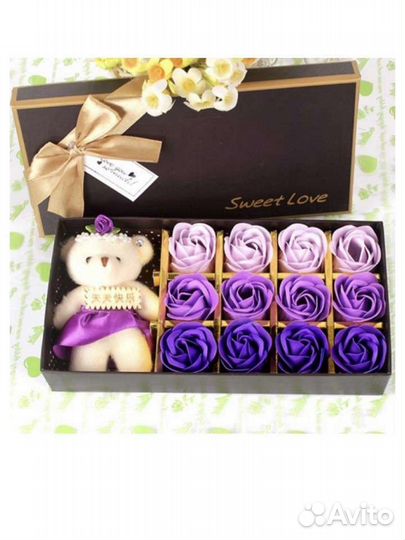 Мыльные розы с мишкой в коробке