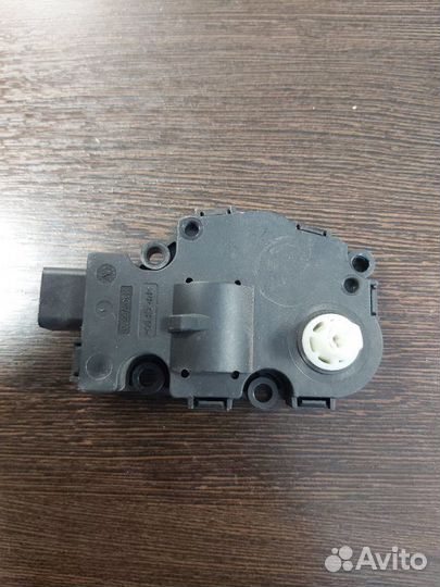 Моторчик заслонки печки Mercedes