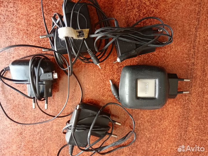 Зарядное устройство