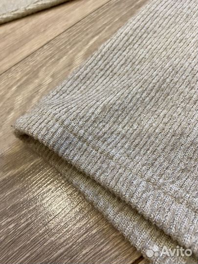 Свитер джемпер