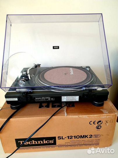 Виниловый проигрыватель Technics SL-1210MK2