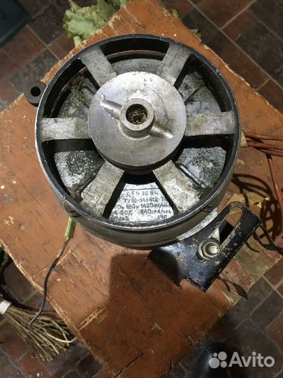 Двигатель от стиральной машины СССР