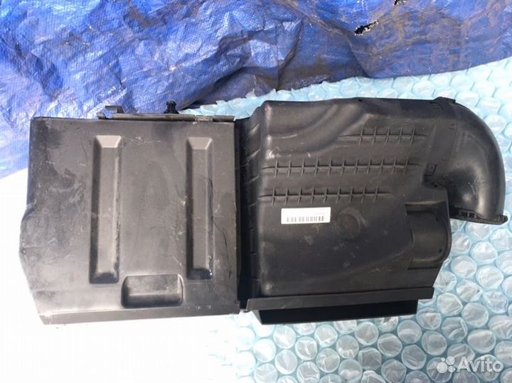 Корпус воздушного фильтра Volvo C70 P1 2-door