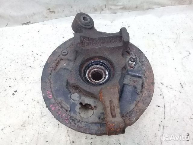 Ступица задняя левая Nissan Pulsar N15