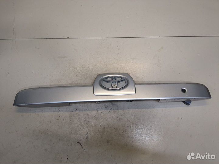 Подсветка номера Toyota 4 Runner, 2004