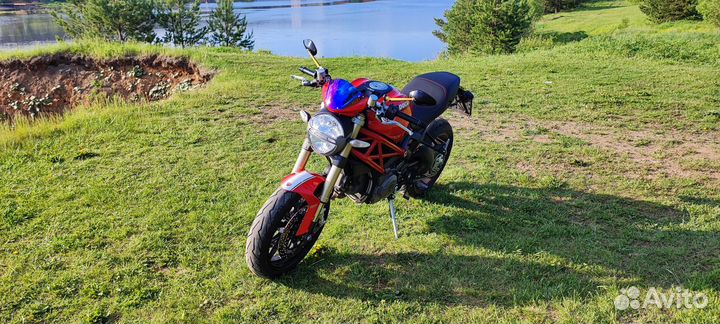 Ducati monster 1100 evo