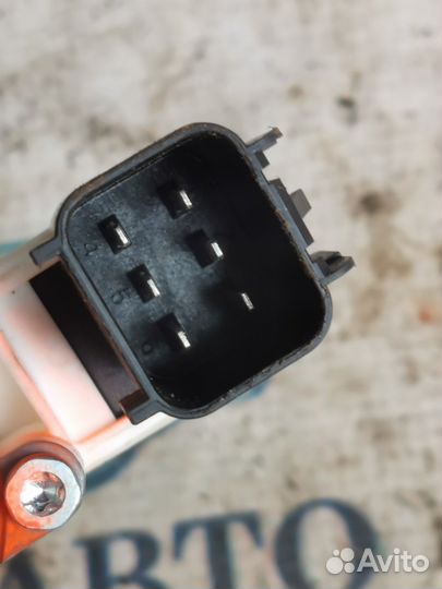 Моторчик стеклоподъемника перед. правый Ford Focus