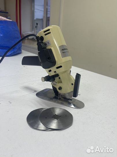 Раскройный нож Aurora YJ-100 дисковый