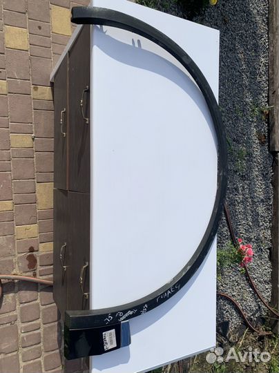 Молдинг накладки передний левый фольксваген тоурег