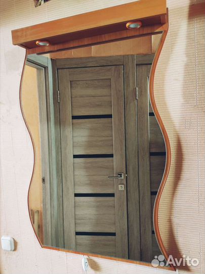 Зеркало настенное с подсветкой