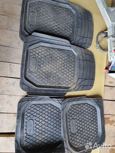 Автомобильные коврики резиновые