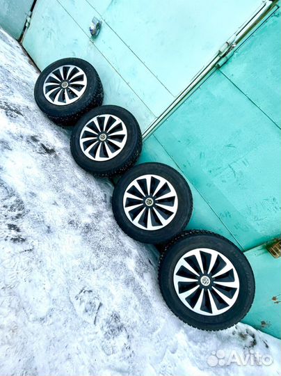 Колеса от VW Tiguan 215/65/17 Tigar