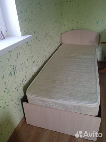 Кровать односпальная с матрасом 90 см