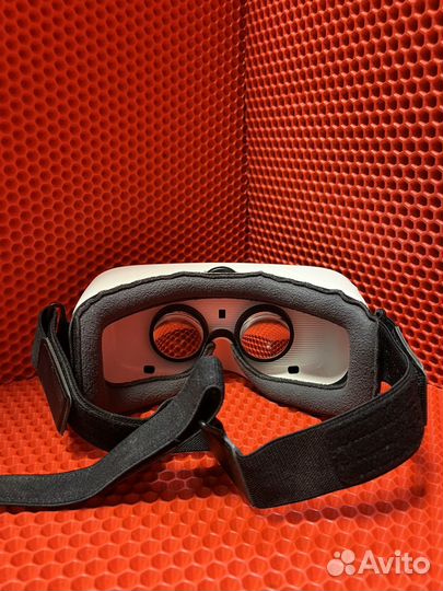 Очки виртуальной реальности Samsung Gear VR