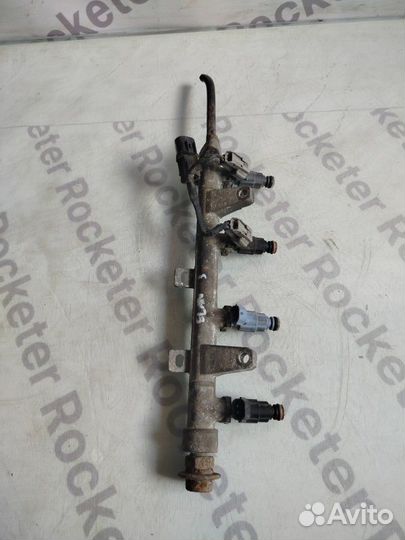 Топливная рампа с форсунками Hyundai Elantra XD