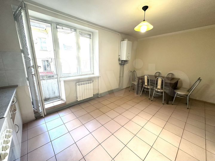 3-к. квартира, 110 м², 1/9 эт.