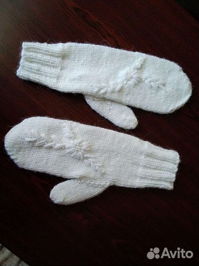 Варежки женские