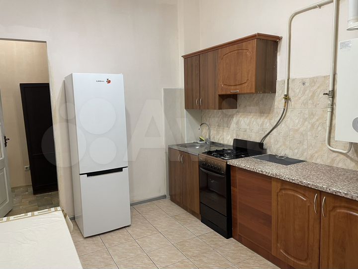 1-к. квартира, 57 м², 2/5 эт.