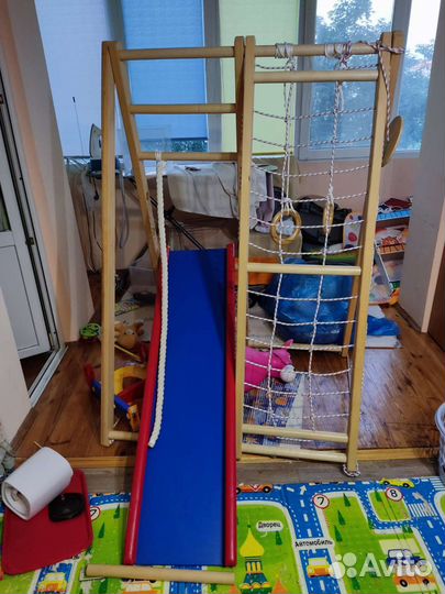 Детский игровой комплекс с горкой