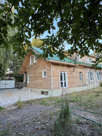 Дом 183 м² на участке 17 сот.