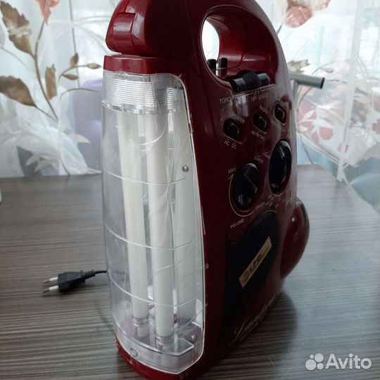 Фонарь с магнитолой