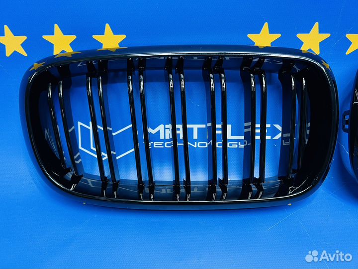 Решетки радиатора BMW X5 F15 M-look триколор