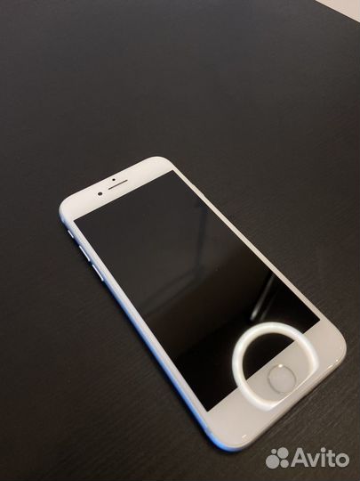 Телефон iPhone 7 32гб silver