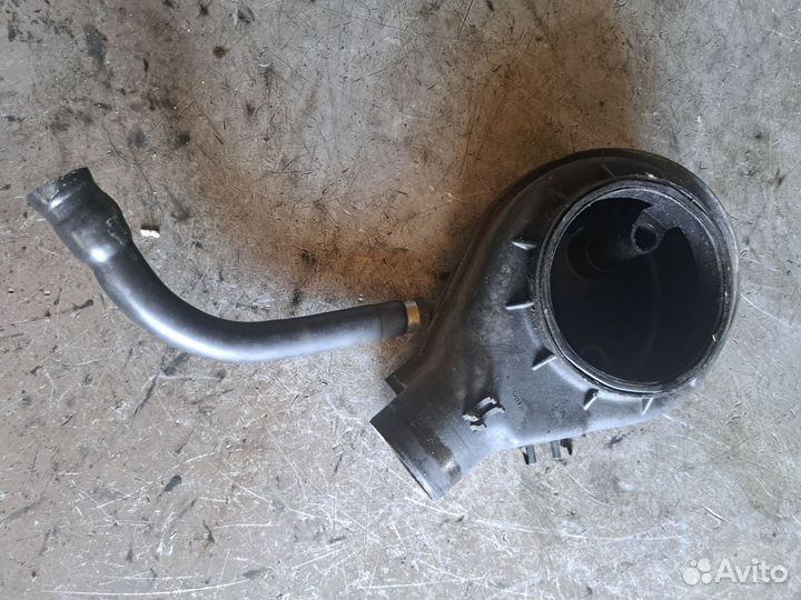 Воздухозаборник Opel Vectra B