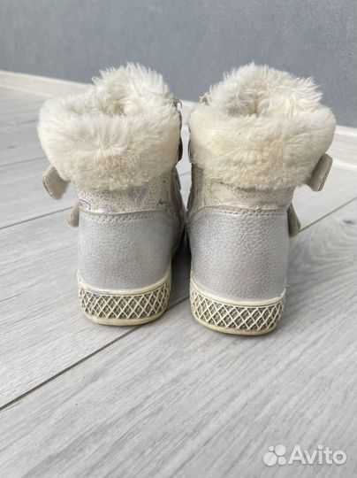 Зимние ботинки для девочки 24 размер