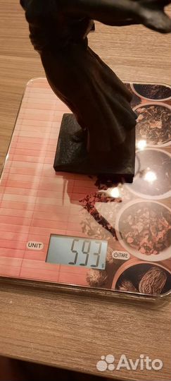 Статуэтка Родина Мать зовёт