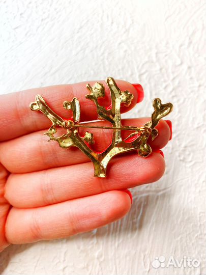 Брошь 