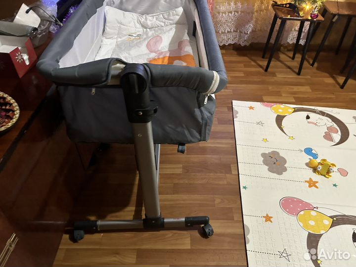 Приставная кроватка для новорожденных