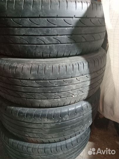 Bridgestone Dueler H/P Sport 215/60 R17