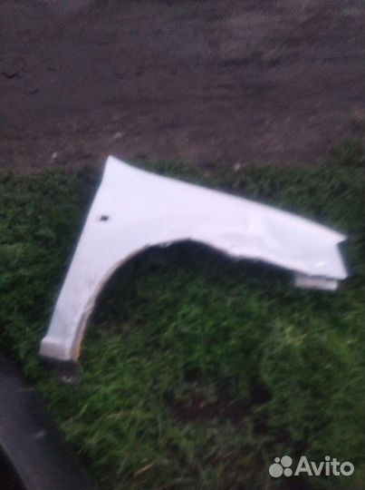 Крыло renault logan 1