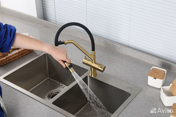 Смеситель для кухни G4398-83 с гибким изливом филь