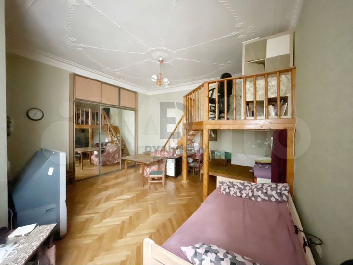 4-к. квартира, 102 м², 4/5 эт.