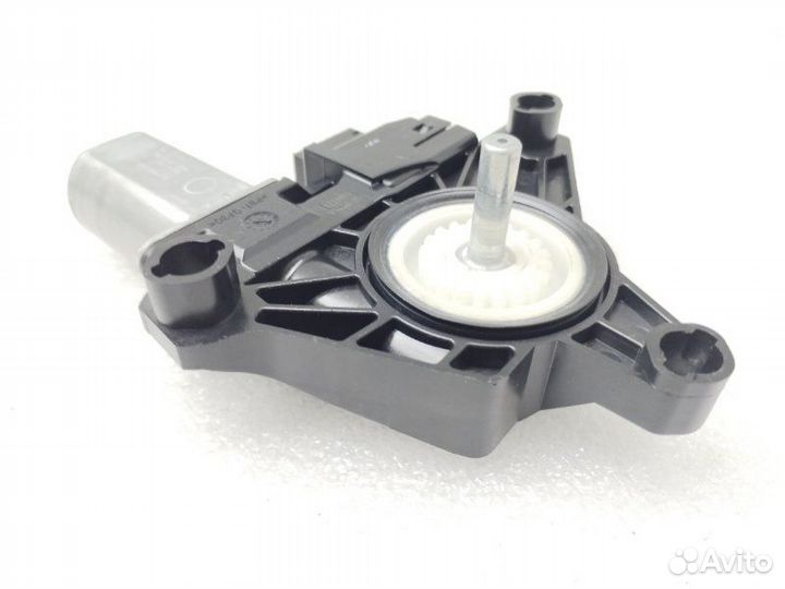 Моторчик стеклоподъемника задний левый