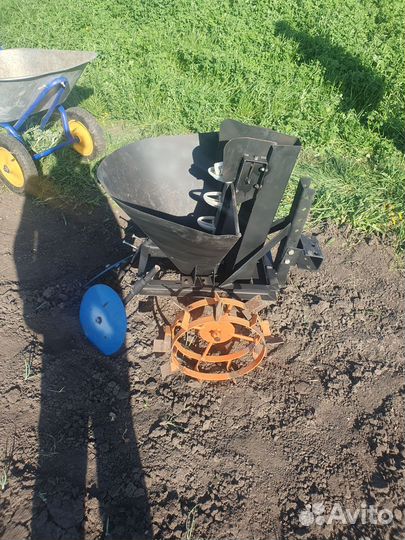 Картофелесажалка