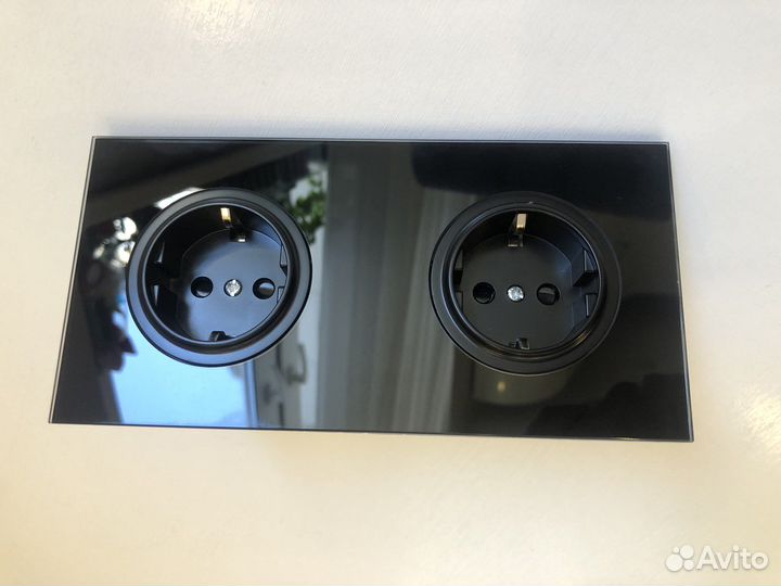 Розетки двойные стекло/металл