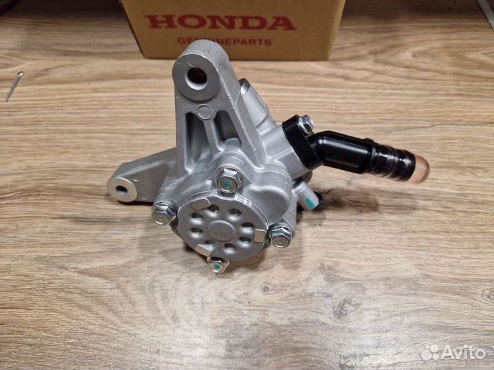 Насос Гура Honda Elysion