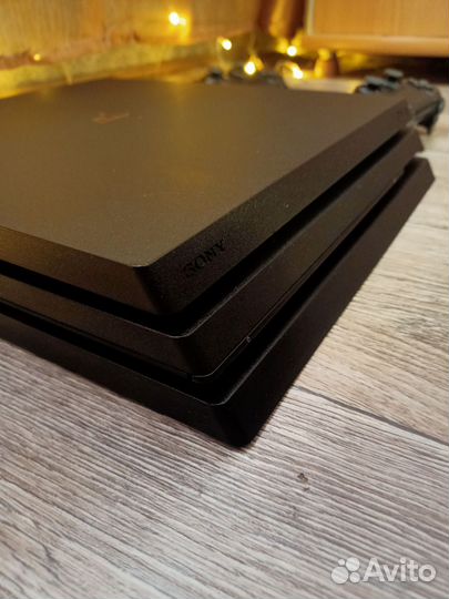 Sony ps4 pro два геймпада