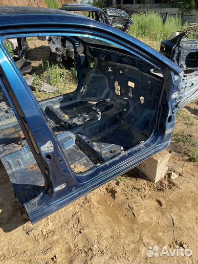 Стойка центральная mitsubishi lancer 9