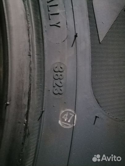 RoadX RXQuest C02 205/75 R16C 110R