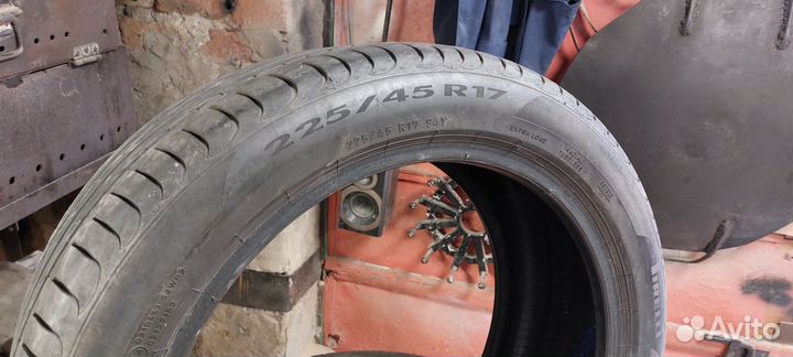 Pirelli Powergy 225/45 R17 94Y