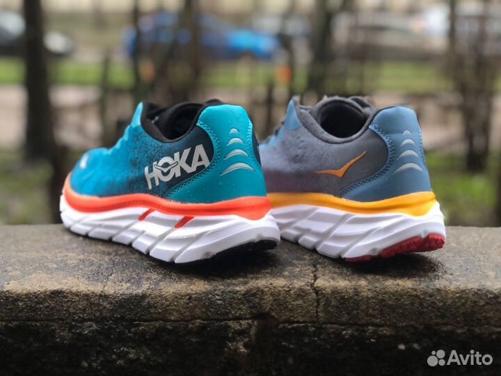 Беговые кроссовки Hoka