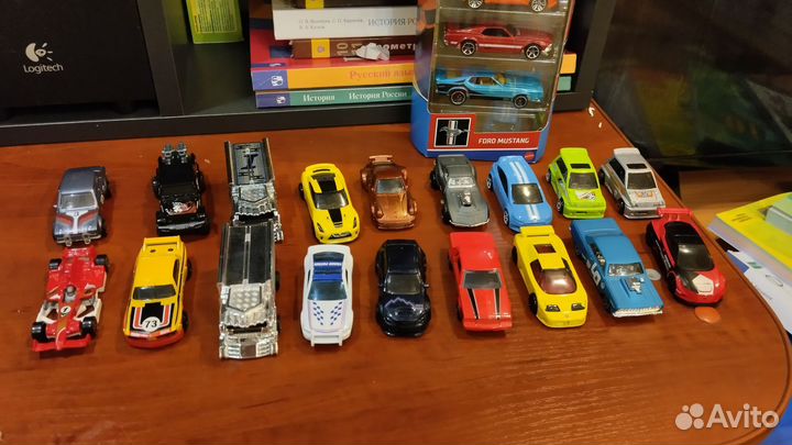 Hot wheels машинки