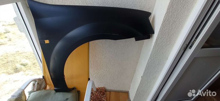 Крыло правое переднее Logan 1